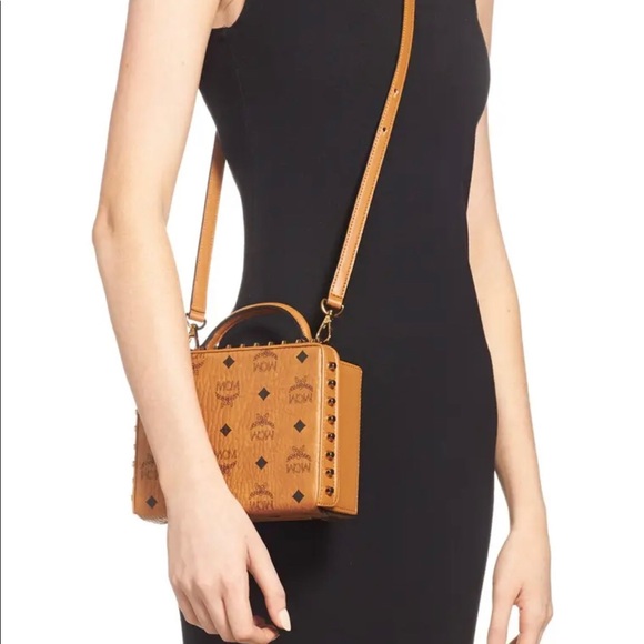 🎉2X HP🎉PRICE⬇️MCM Visetos Studded Berlin Box Bag - Picture 3 of 16